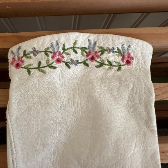 Vintage Gant Perrin White Leather Gloves With Floral Embroidery & Lined Interior - Picture 5 of 8